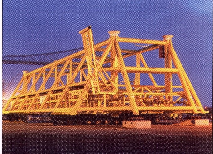 Subsea manifold structure at load-out